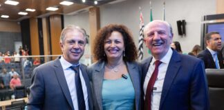 TRE-SP suspende cassação imediata e mantém prefeito e vice no cargo em Barueri