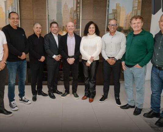 PL de Barueri formaliza apoio às pré-candidaturas de Bruna Furlan e Cezinha de Madureira