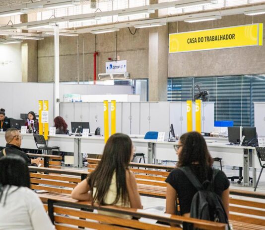 Barueri abre 17 vagas de emprego com salários de até R$ 2,6 mil
